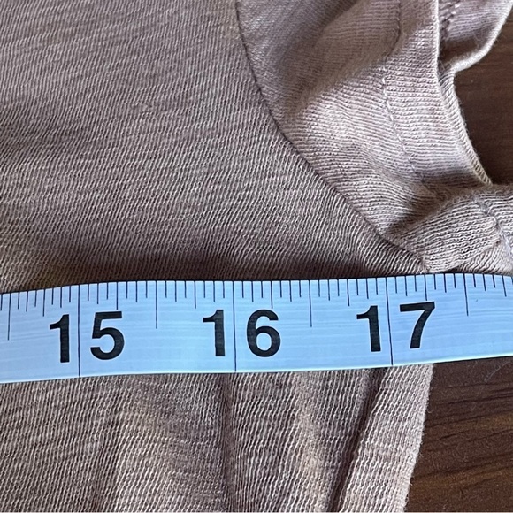 Banana Republic Factory v-neck beaded NWT shirt sleeve tee size small - Picture 5 of 11